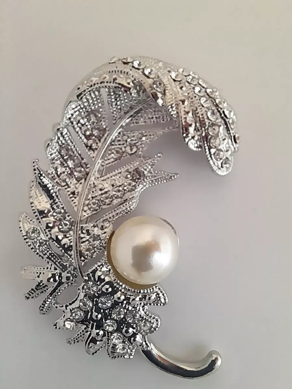 Брошь "Перо с жемчужиной"