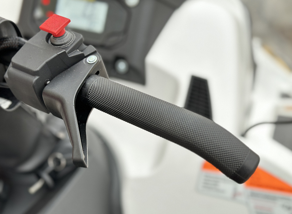 Снегоход STELS ВИКИНГ (VIKING) SV800T LUX XE V3.0 K01 SWT CVTECH