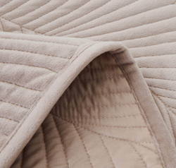 Покрывало 160х220 и наволочка 50х70 Sofi De MarkO Ноэль кремовое