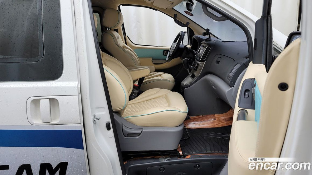Hyundai The New Grand Starex 캠핑카 (12.2019)