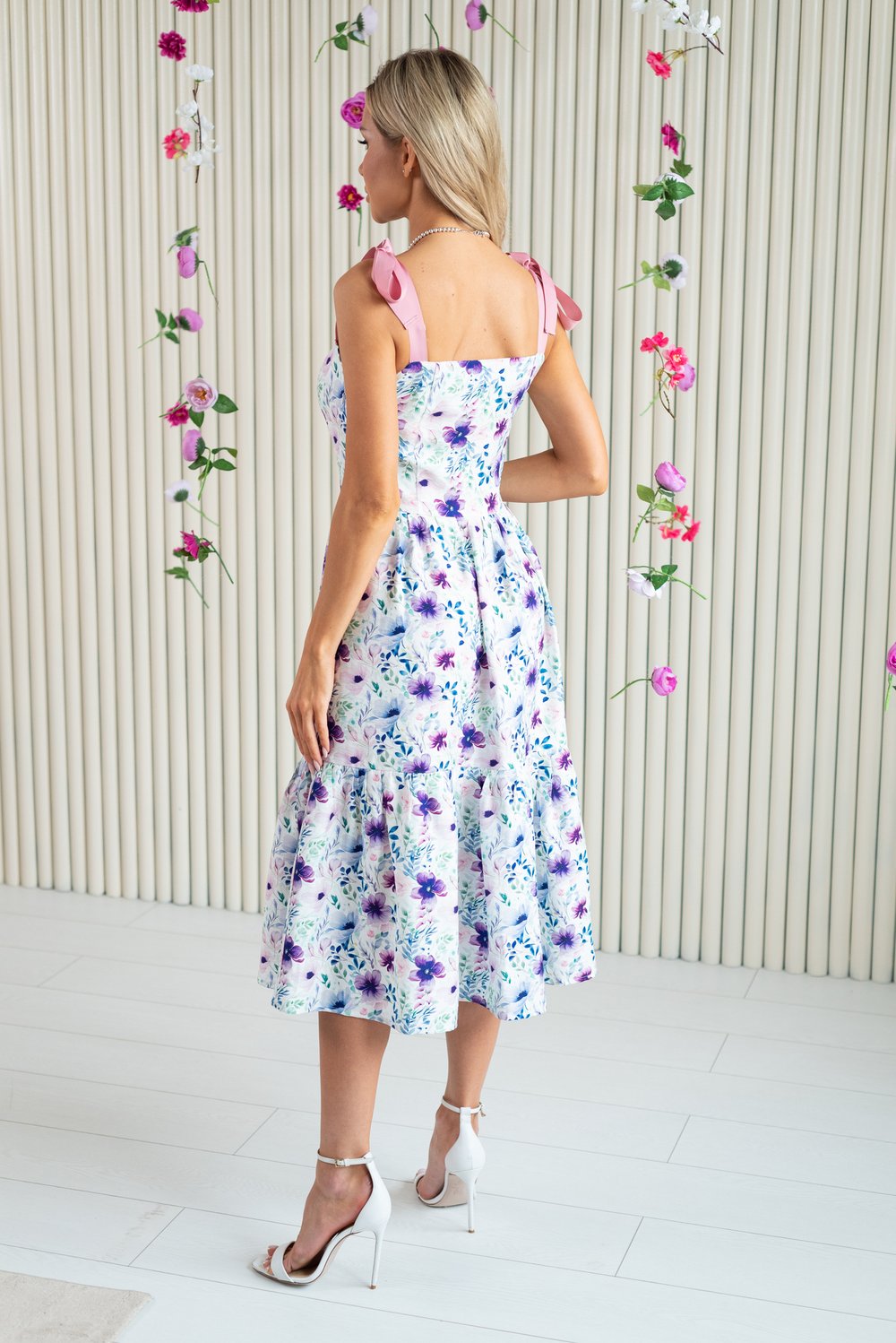 Сарафан с цветами на завязках из вискозы