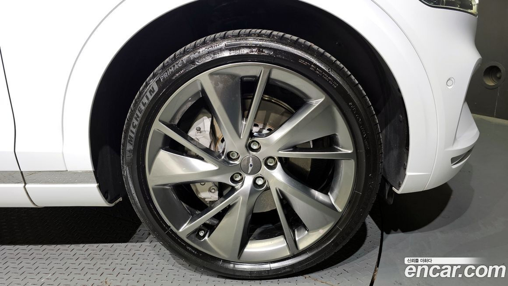 Genesis GV70 2.5T Бензин AWD (04.2023)