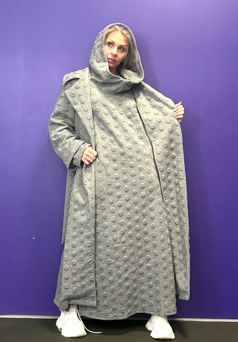 Пальто с поясом / жаккард / серый