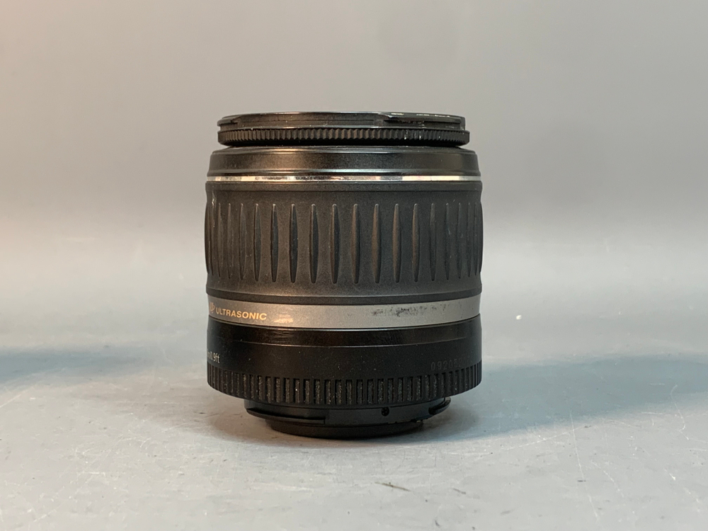 Canon 350D Kit 18-55mm 3.5-5.6 II USM