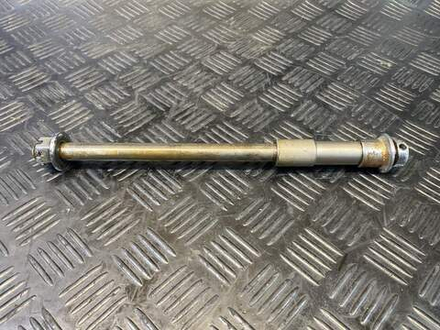 Ось заднего колеса Suzuki Intruder VS750 VR51A