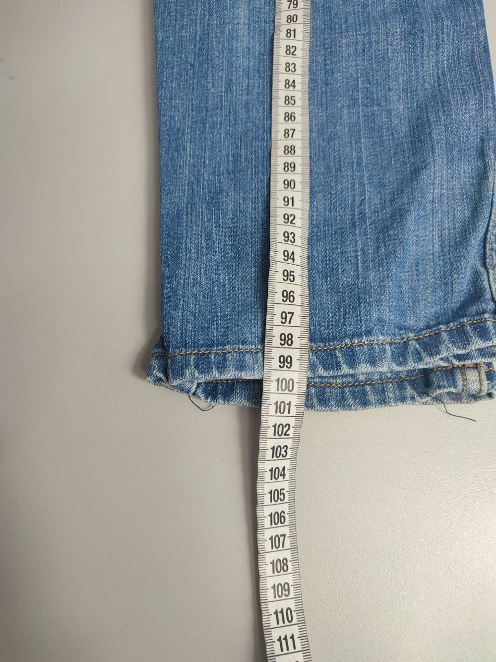 Джинсы Miss Elis с потертостями  на 14-15 лет