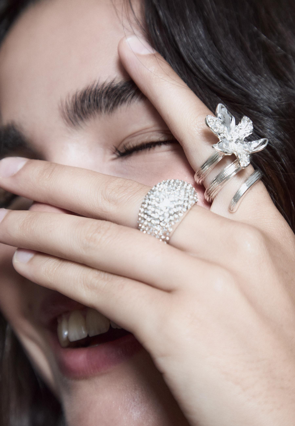 STRADIVARIUS Набор из 3 колец со стразами, серый