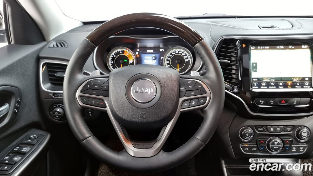 Jeep Cherokee (KL) 2.2 Дизель Overland 4WD (11.2019)