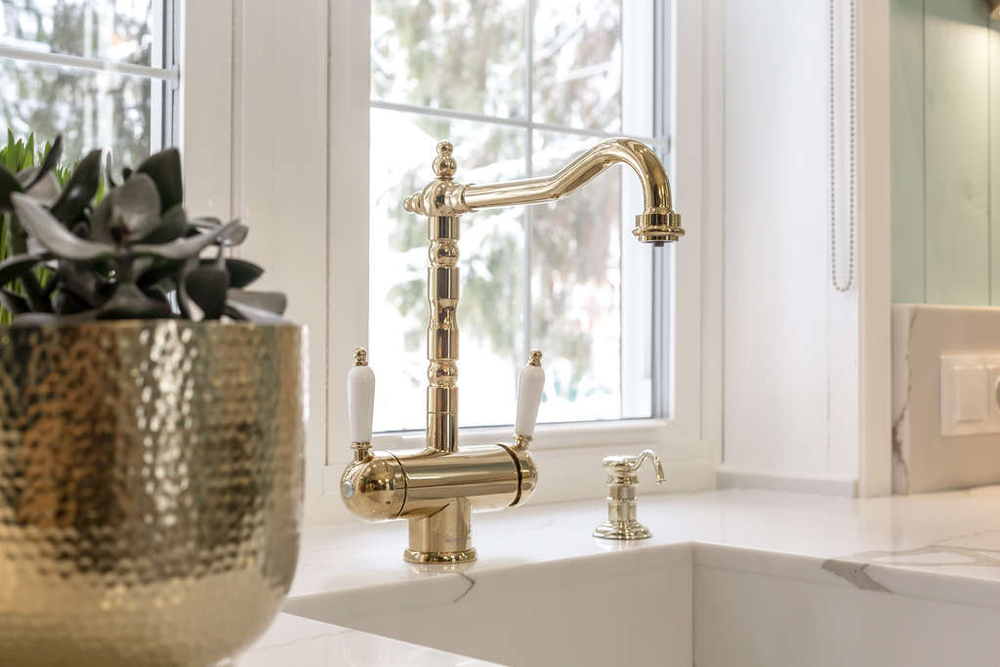 Смеситель для кухни Omoikiri Amagasaki-G Золото 4994019