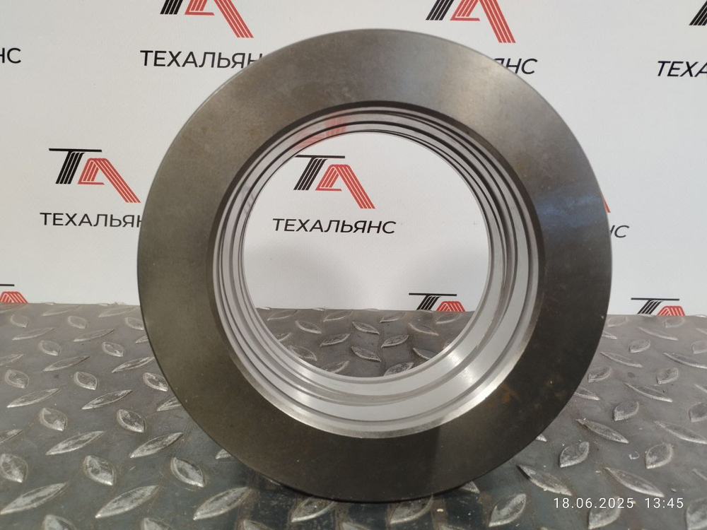 Втулка 195-50-41140