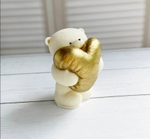 Шоколадная фигурка "Медвежонок с сердцем" белый/золото 9х6 см