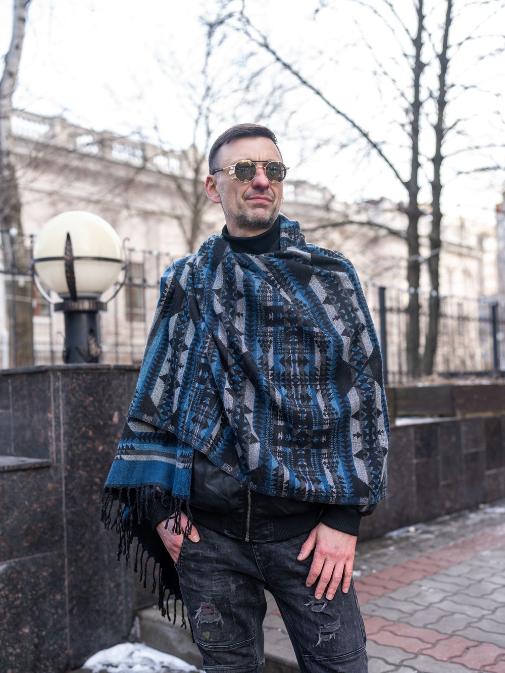 Шарф теплый с индейским орнаментом