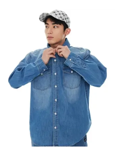 Джинсовая рубашка с двумя карманами