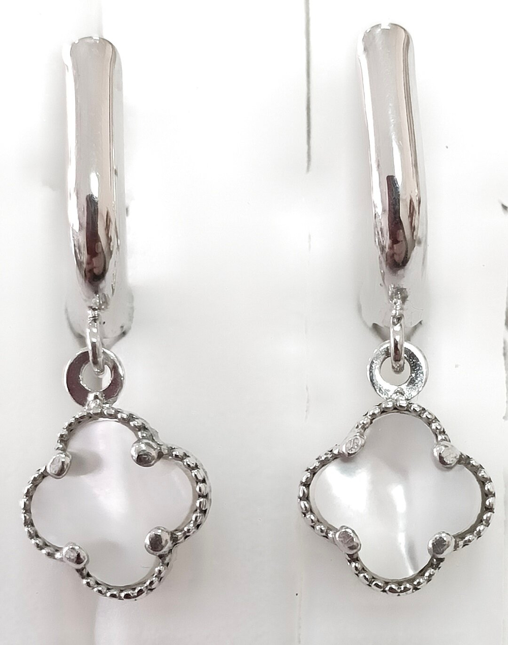 Ювелирные серьги из серебра с перламутром