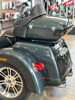 Tri Glide Ultra (FLHTCUTG), Harley-Davidson  2020 "Spruce"
