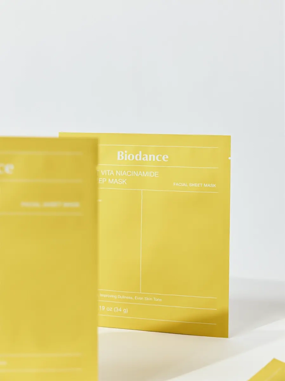 Biodance Осветляющая гидрогелевая маска с витаминным комплексом Radiant Vita Niacinamide Real Deep Mask 34 гр