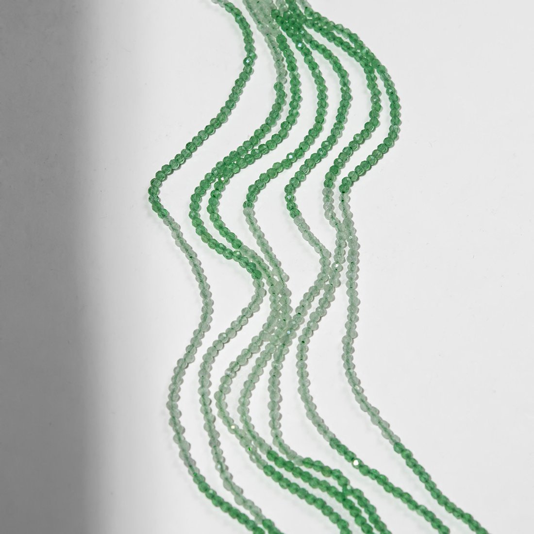 Селенит (имитация), оттенок "Весна", 2мм, шар, микроогранка