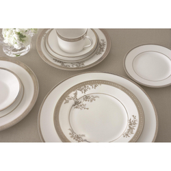 Wedgwood Тарелка для завтрака Vera Wang Lace Platinum 20 см