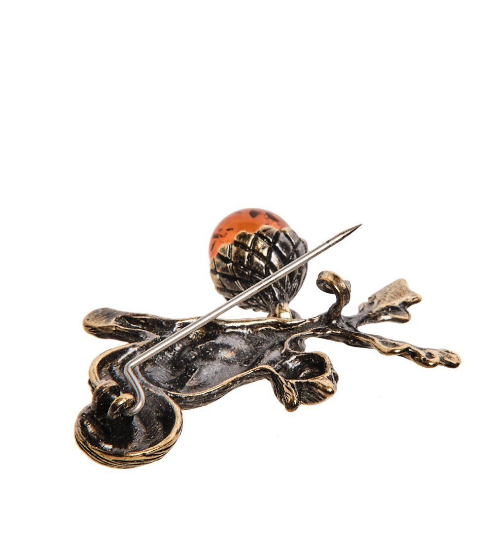 AM-2551 Брошь «Белочка на веточке» (латунь, янтарь)