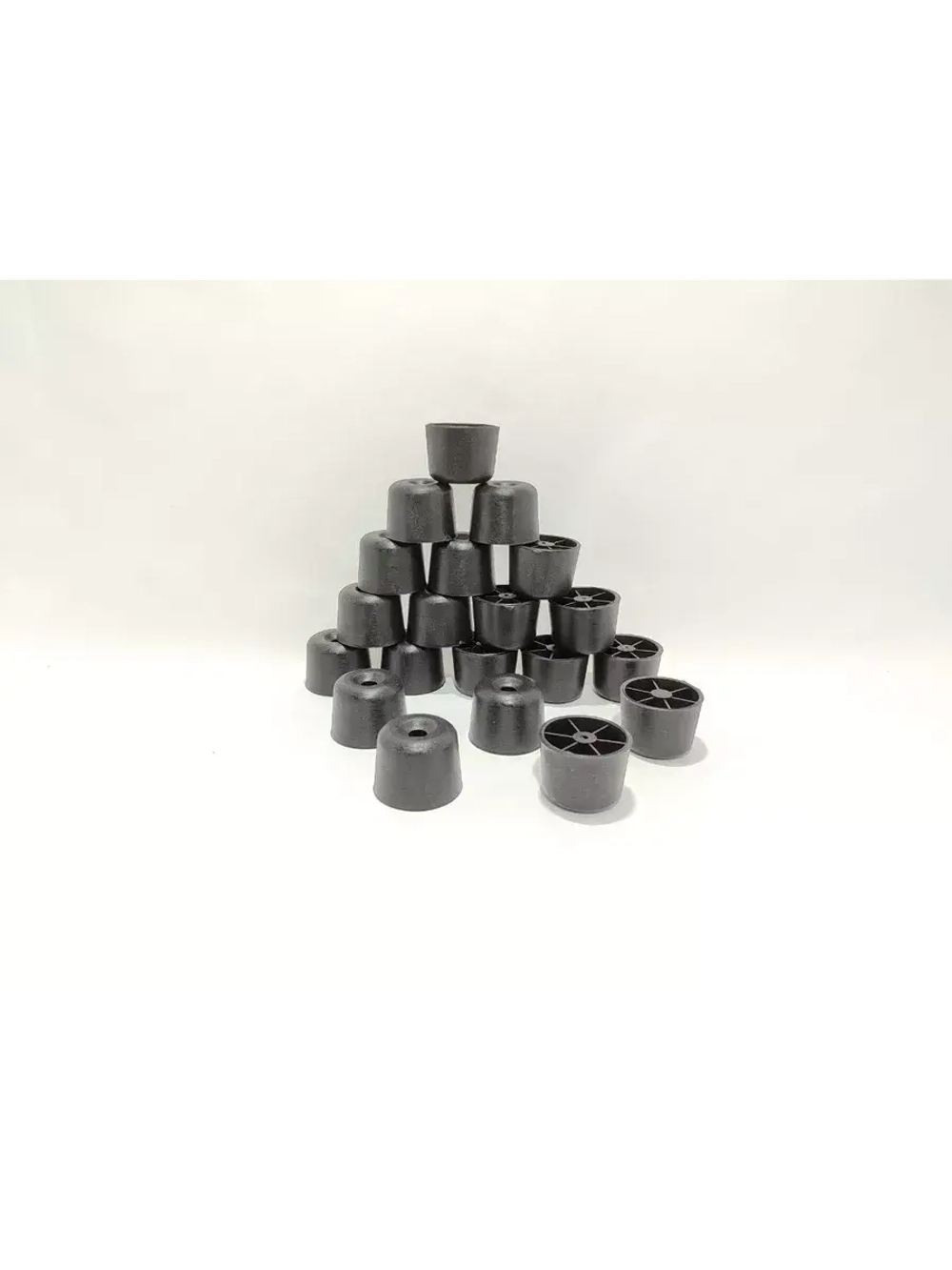 Пластиковые ножки для мебели дивана шкафа тумбочки стола