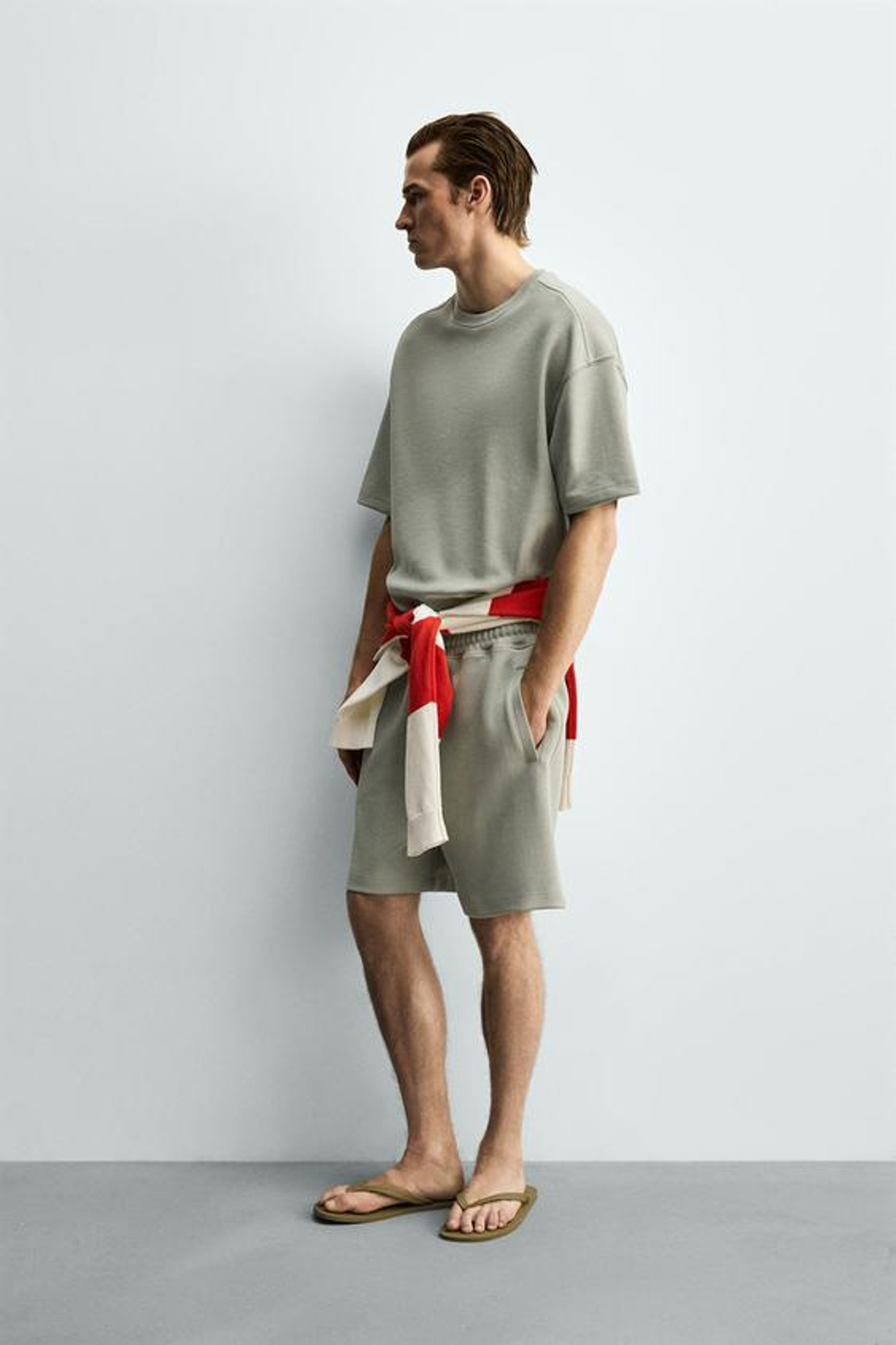 ZARA ШОРТЫ-ДЖОГГЕРЫ RELAXED FIT ИЗ ТКАНИ INTERLOCK, ЛИНЯЛЫЙ ЗЕЛЕНЫЙ