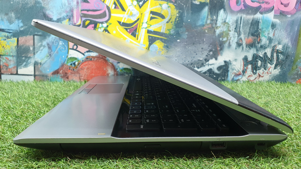 Ноутбук Samsung NP-RV515-S06 np-rv515-s06ru/ Windows 10