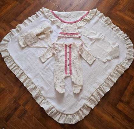 Комплекты одежды