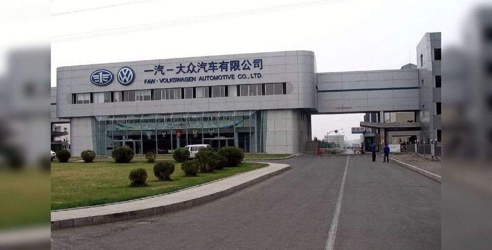 Натяжитель ремня приводного gen 2 1.8Т 06J903133D