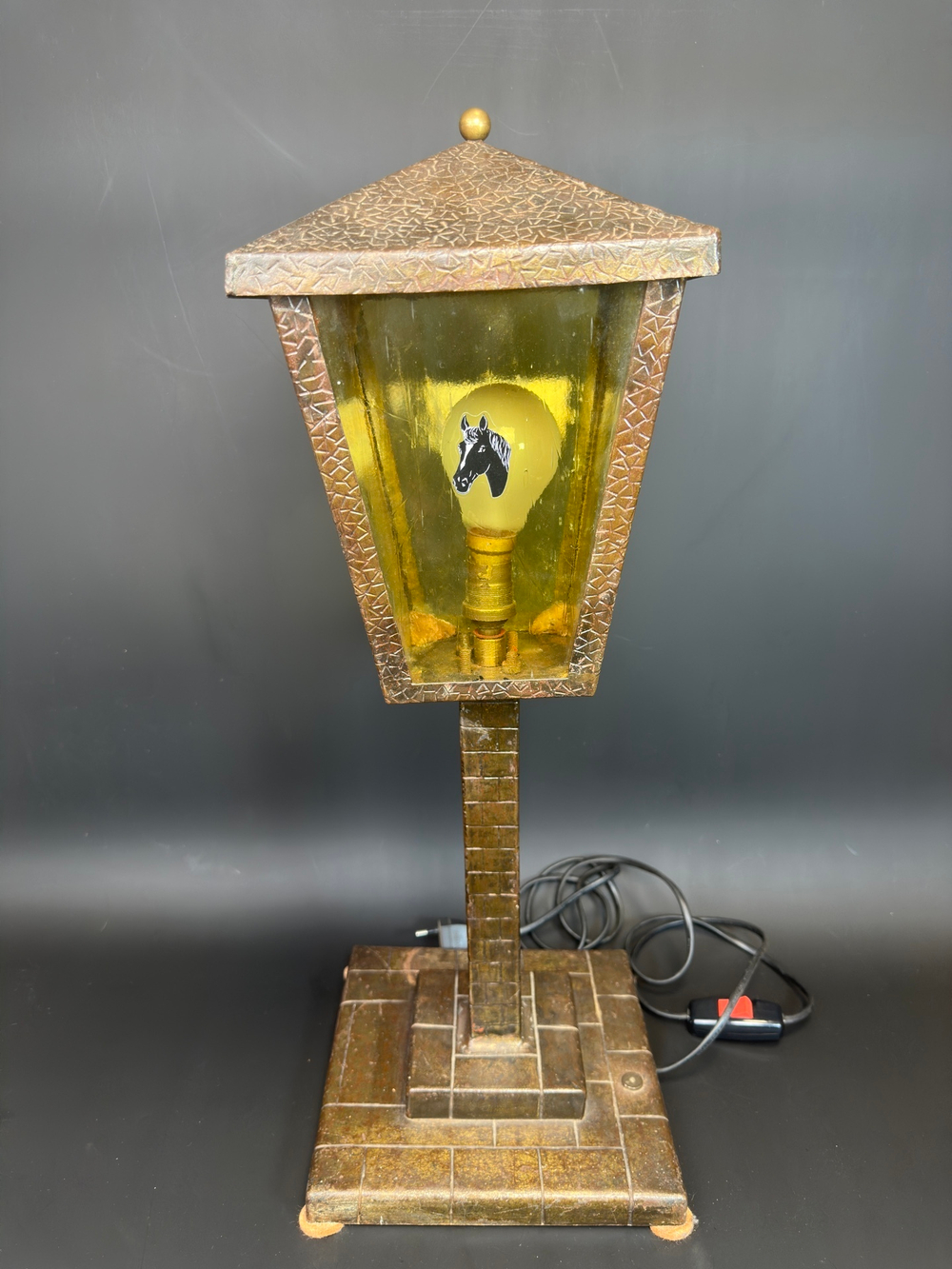 Настольная лампа — «Уличный фонарь»