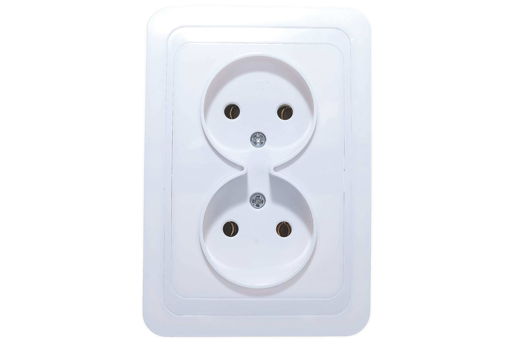 В0102 Розетка  2-местная СП без заземляющих контактов 16А  220В белая(валери)