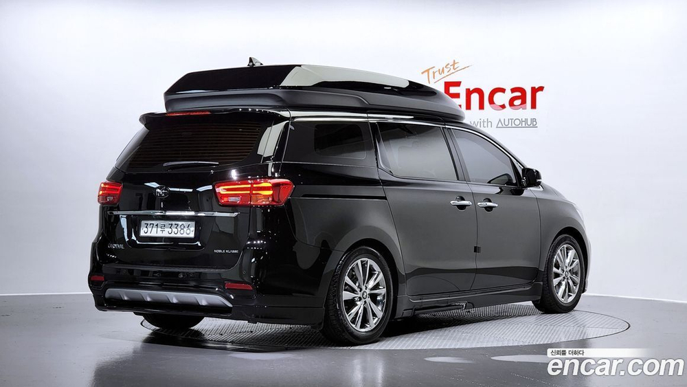 Kia The New Carnival (Sedona) Бензин 9-и местный 하이리무진(특장업체) (02.2020)