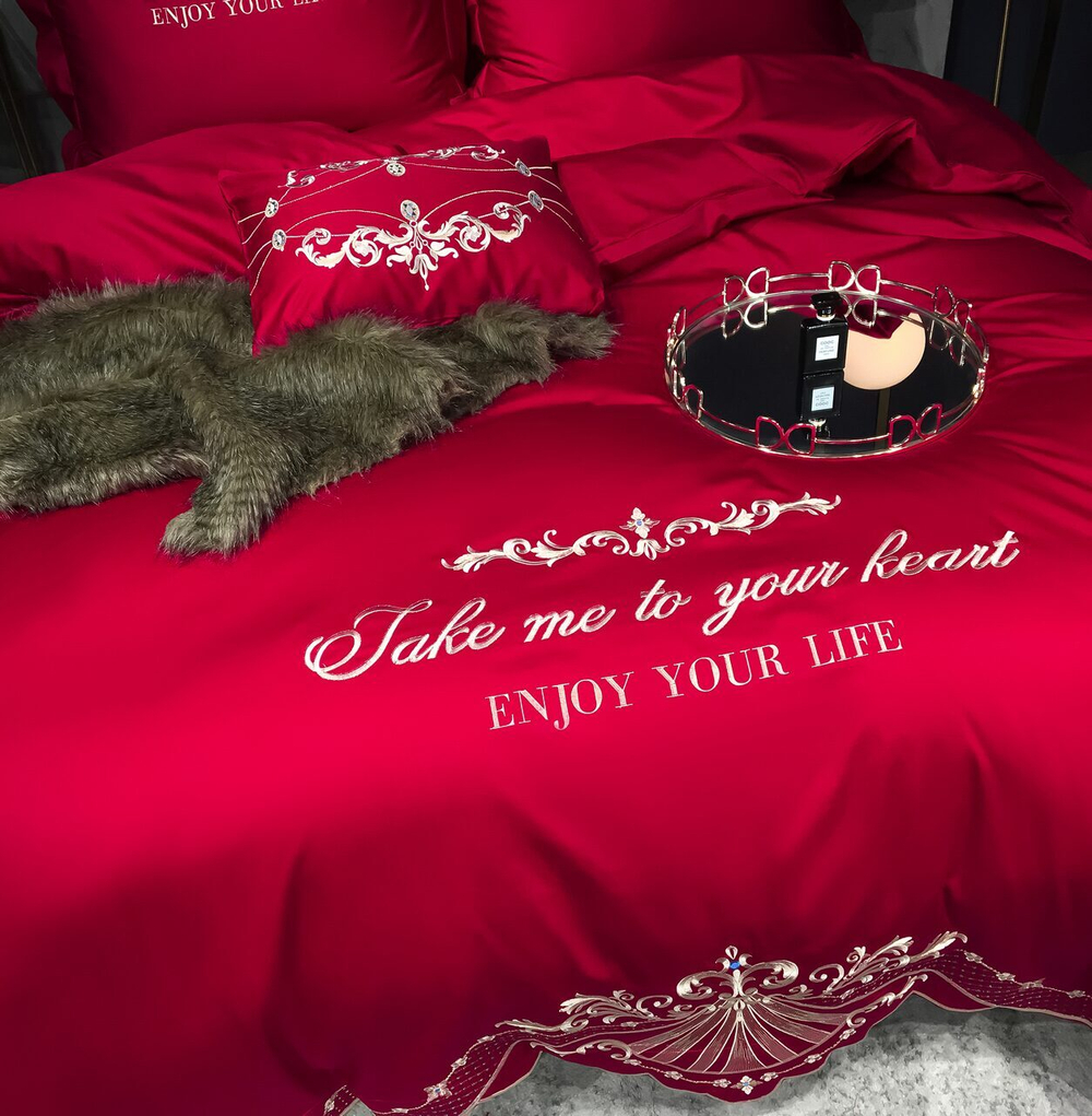 Постельное белье Сатин Гладкокрашеный Вышивка Делюкс на резинке DHCR002