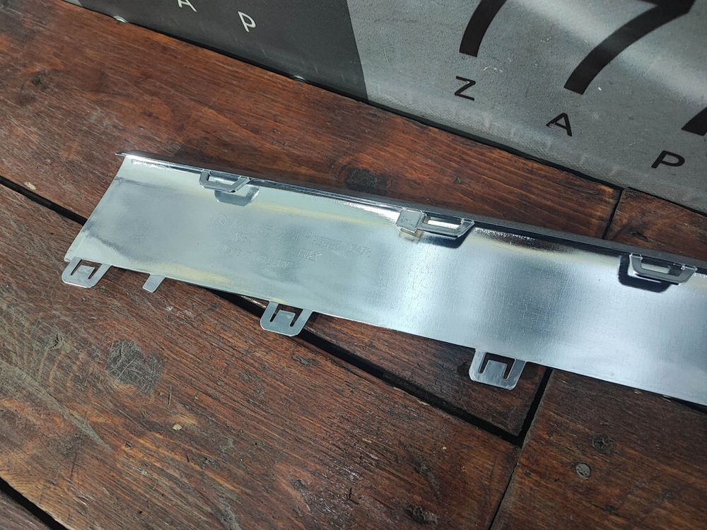 Накладка переднего бампера Mercedes E (C207) 13-16 Б/У Оригинал A2078850974