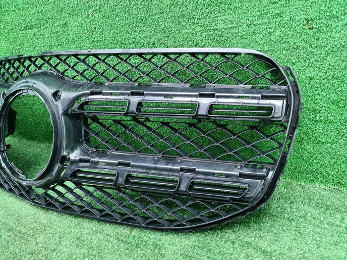 Решетка радиатора Mercedes GLS x167 (19-23) AMG 63