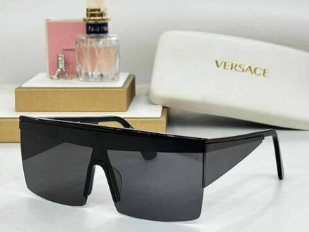 Солнцезащитные очки Versace