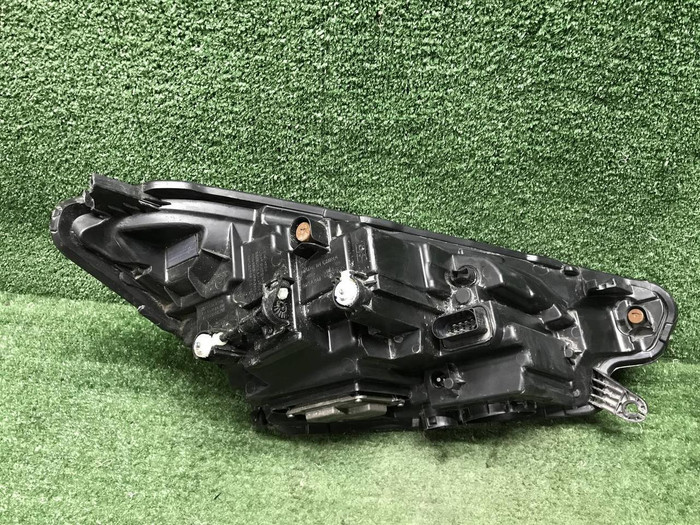 Битая Фара левая Chery Tiggo 8 (2018-н.в.) LED