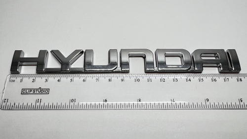 HYUNDAI / Логотип (шильдик, надпись, эмблема) "HYUNDAI" для крышки багажника / решетки радиатора / капота (1 шт.)
