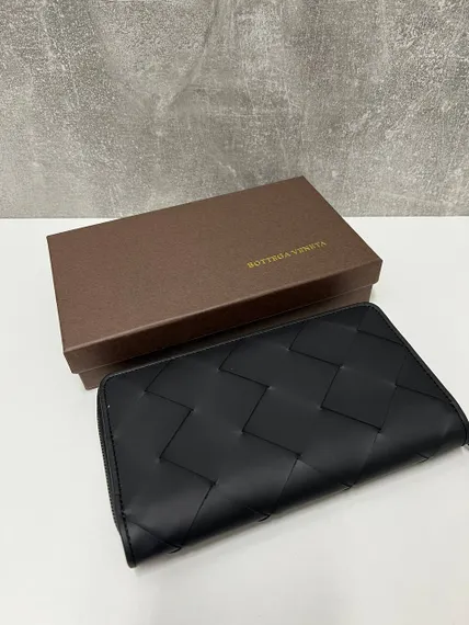 Портмоне Bottega Veneta черный с застежкой-молнией