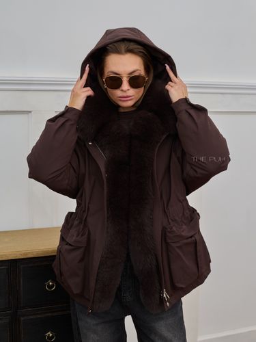 Винная парка-трансформер с меховой оторочкой