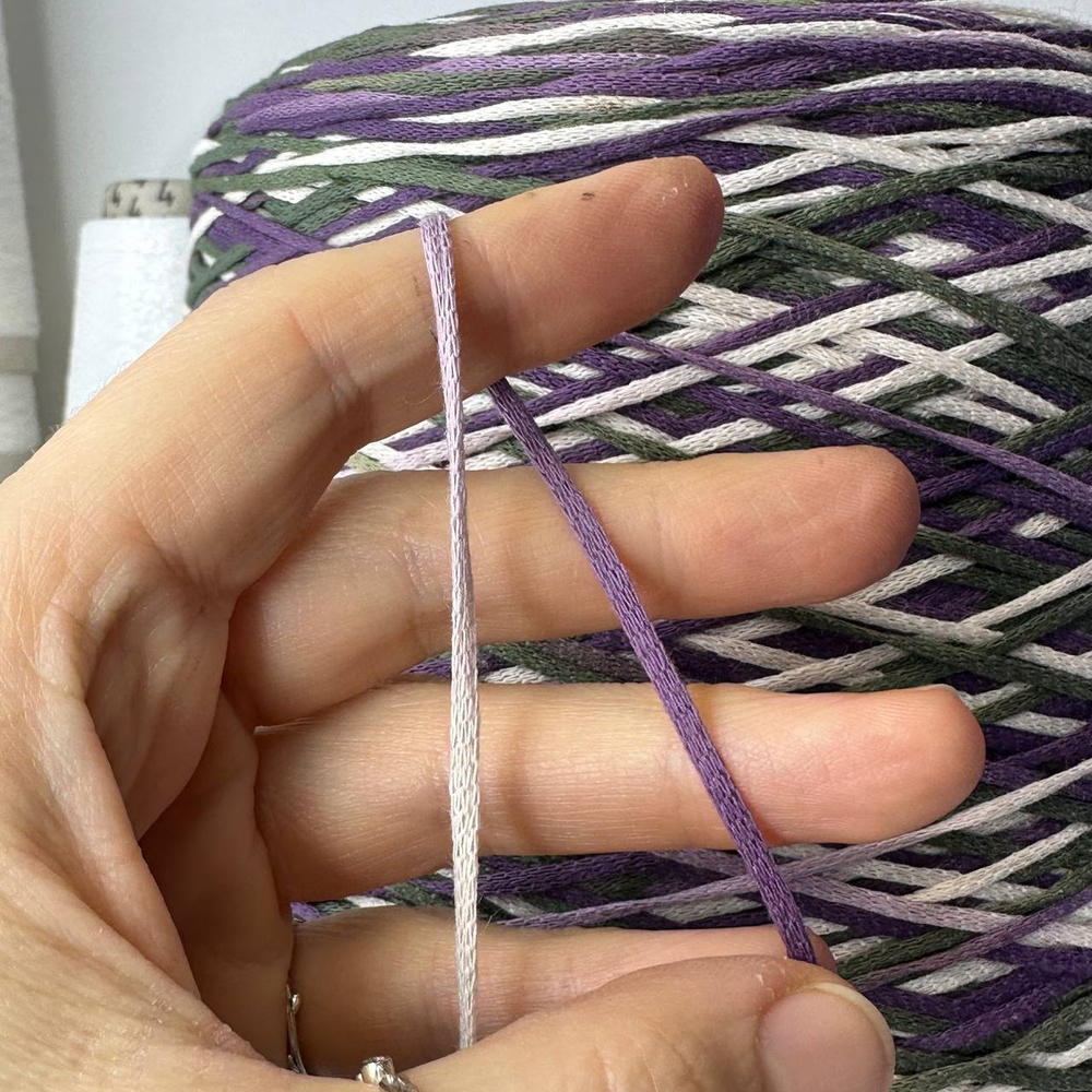 TATTOO - Lineapiu; 100% хлопок; 200м/100гр; Шнурок; Секционное окрашивание: белый, фиолетовый, зеленый; S717