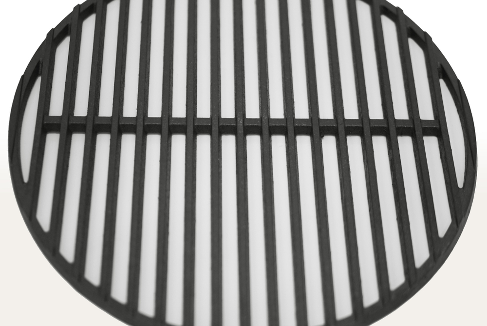 Чугунная решетка, диаметр 320 мм