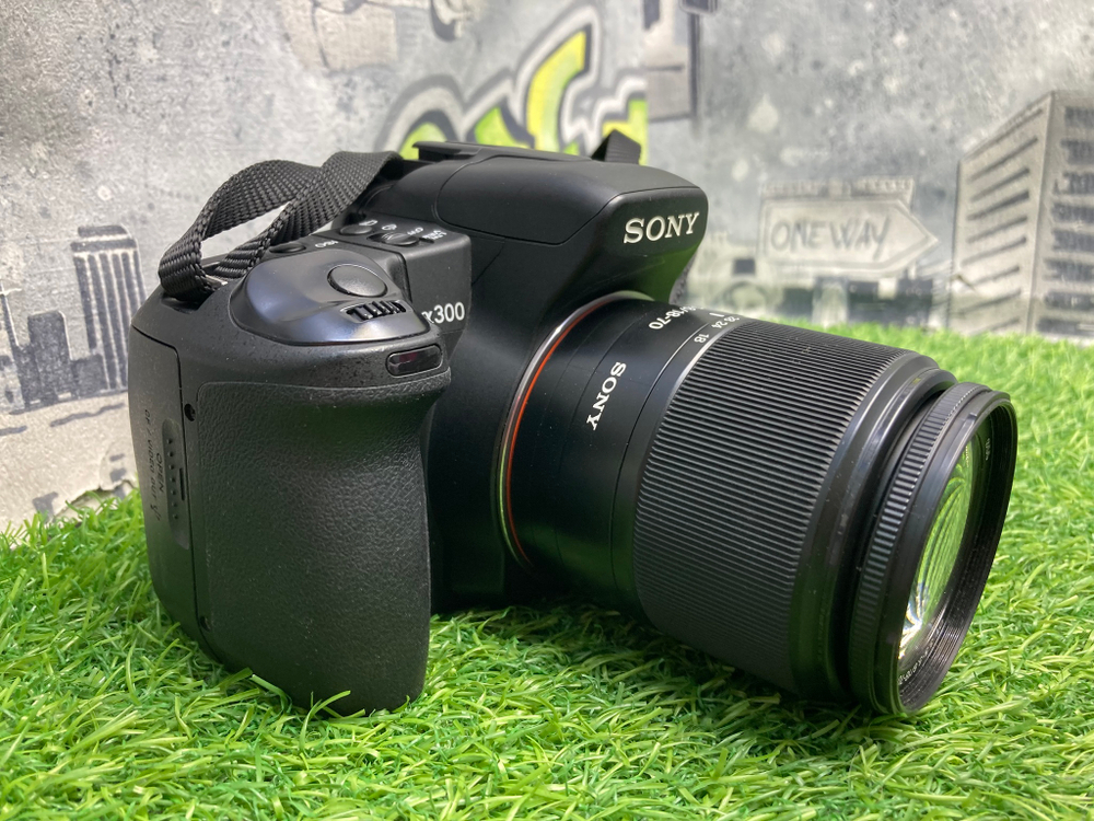 Sony A300 Kit 18-70mm 3.5-5.6