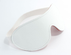 Бело-красная двусторонняя кожаная маска на глаза на резинке