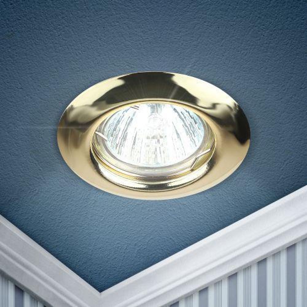 Светильник точечный ST3 GD 50Вт MR16 12В штампован. зол. ЭРА C0043802 Светильник точечный ST3 GD 50Вт MR16 12В штампован. зол. ЭРА C0043802