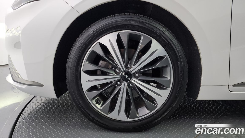 Kia K8 Hybrid Noblesse (12.2021)