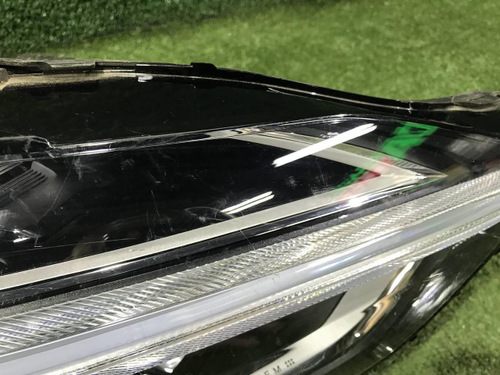 Фара правая Volvo XC60 2 (2017-2021) LED