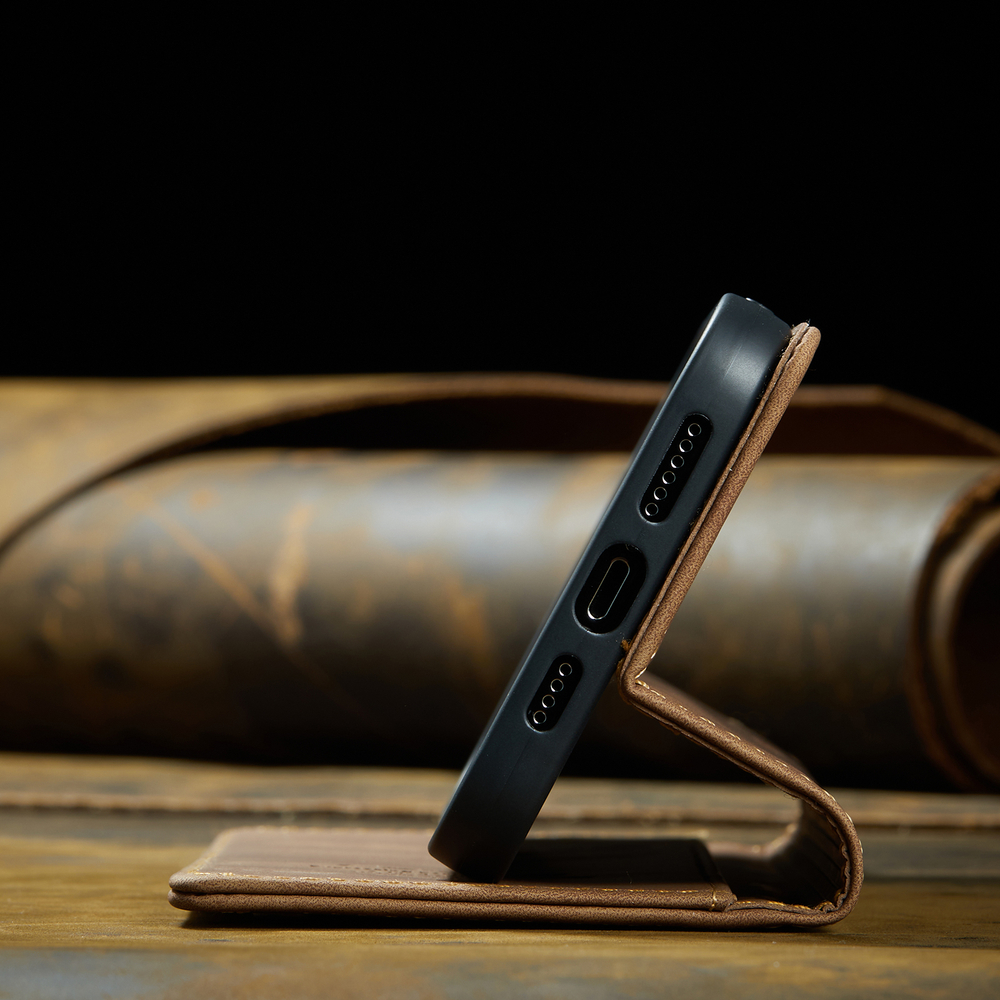 Чехол-книжка CaseMe Matte iPhone 17 Pro Max
