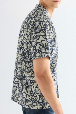 Рубашка мужская WRANGLER SS RESORT SHIRT DENIM PRINT