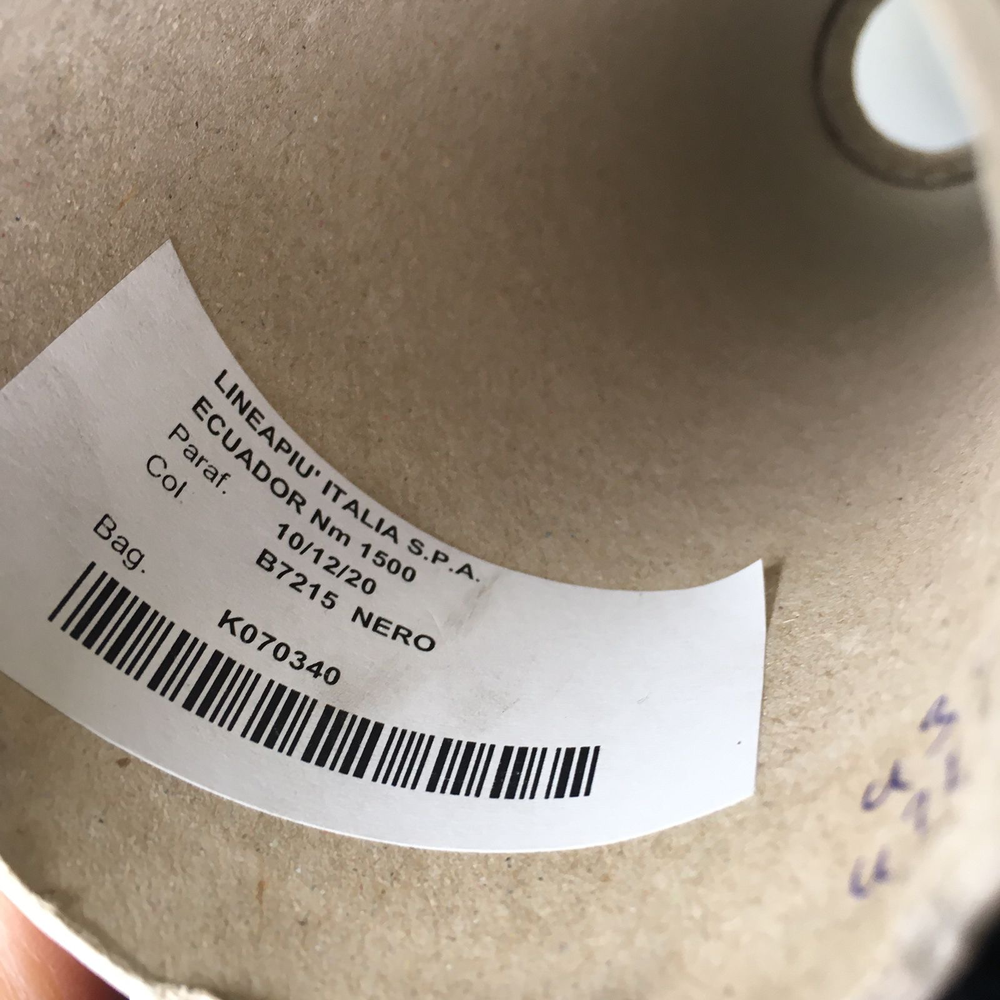 ECUADOR - lineapiu'; 43% хлопок, 43% лён, 14% п/а; 150м/100гр; col. B7215, цвет: чёрный + тёмно-синий;