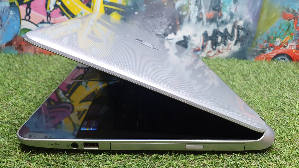 Ноутбук HP i3/4Gb